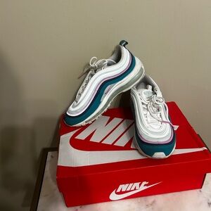 Women’s Nike Airmax